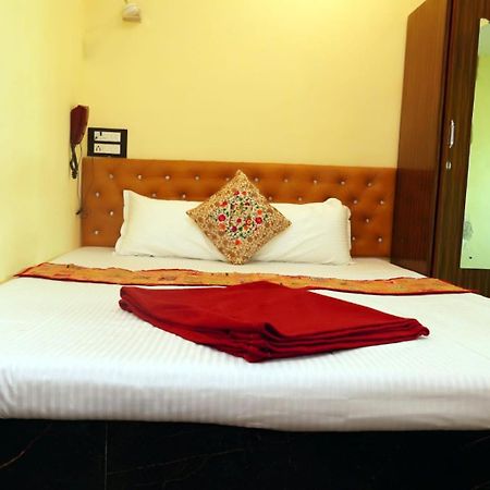 Hotel Golden Plaza Vashi Kültér fotó