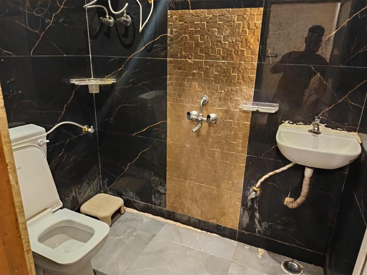 Hotel Golden Plaza Vashi Kültér fotó