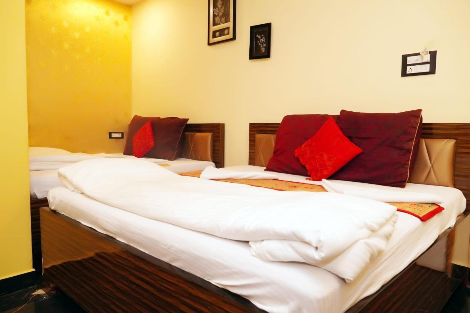 Hotel Golden Plaza Vashi Kültér fotó